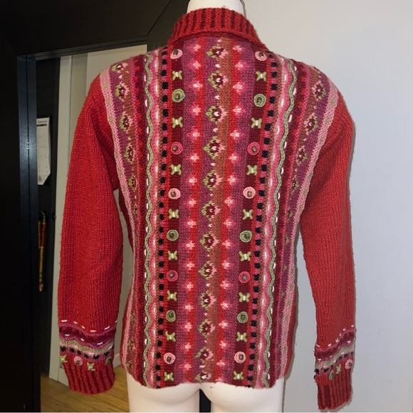 Newari Handcrafted in Nepal by Icelandic design
Cardigan Sweater - Small - Picture 4 of 10